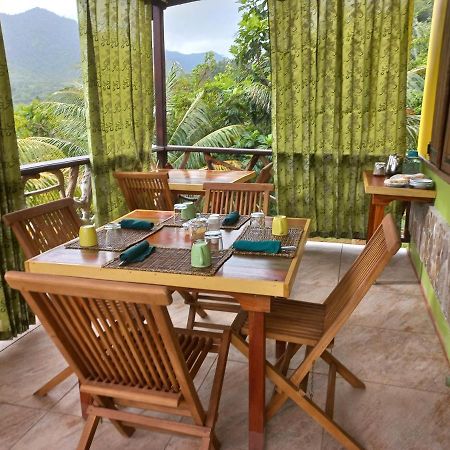 Serenity Lodges Dominica Marigot 외부 사진