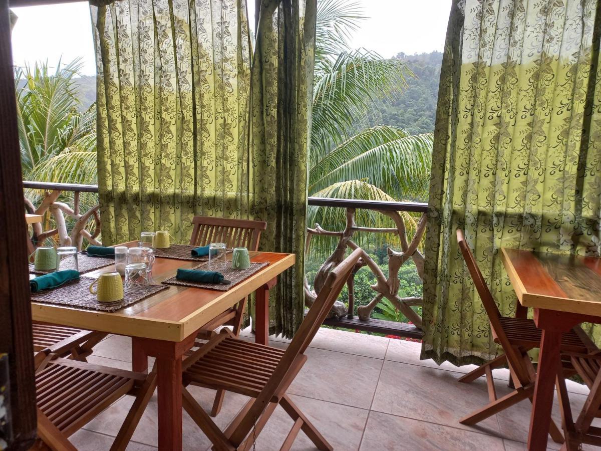 Serenity Lodges Dominica Marigot 외부 사진